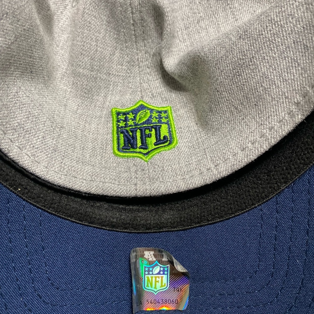 Seahawks hat - Picture 3 of 3